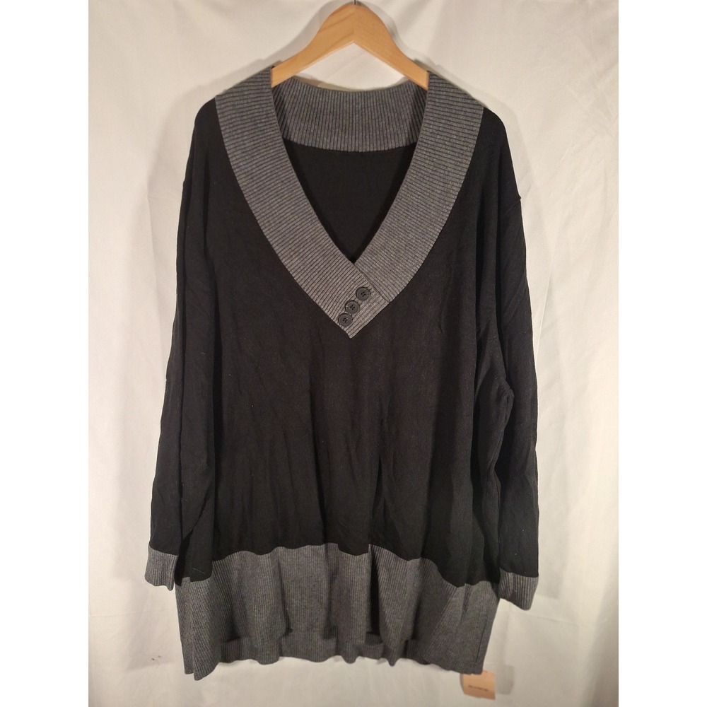 BloomChic Womens Plus Size 28 Colorblock V-Neck Button Accent Sweater Black Grey